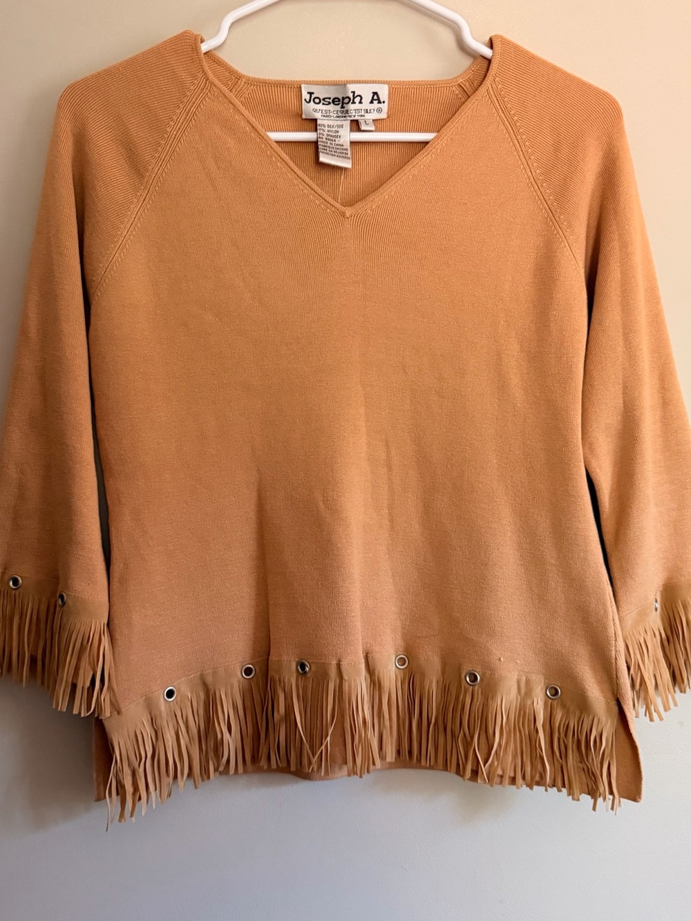 NWT Joseph A Camel V-Neck Fringe Knit Top Womens size large